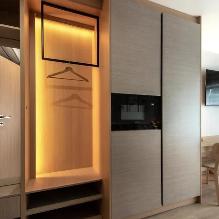 Iron Apartment *