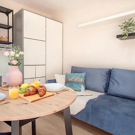 Apartment Iron By Mb *