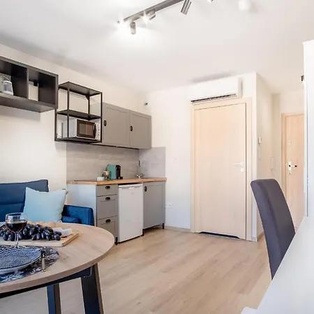 Iron By Mb Apartment *