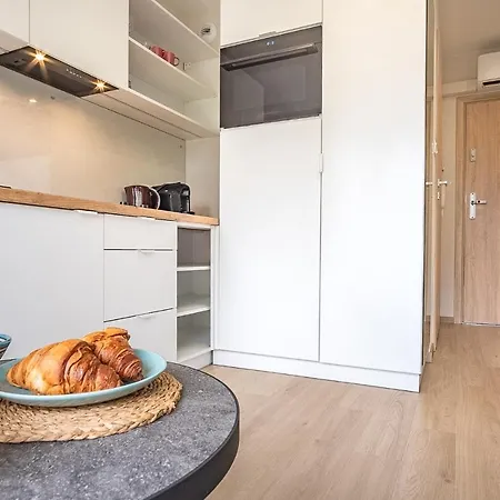Iron By Mb Apartment